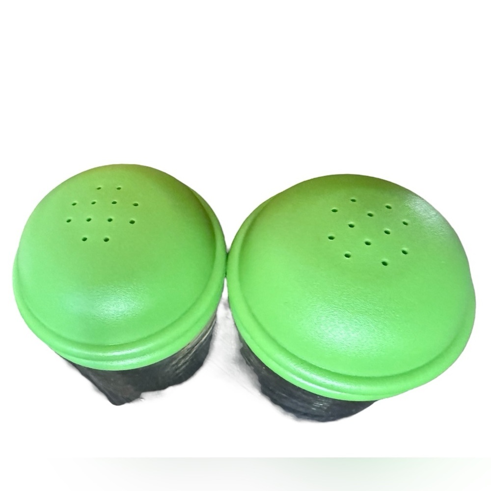 Vintage 1960s Pyrex Salt & Pepper Shakers โ Green Tops โ New in Box - Picture 12 of 14